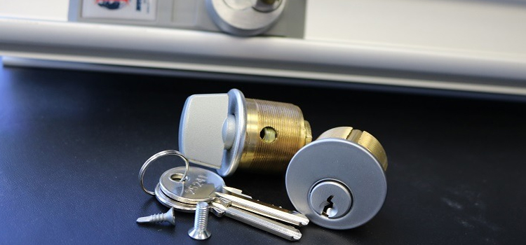 Commercial Lock Installation Shafter